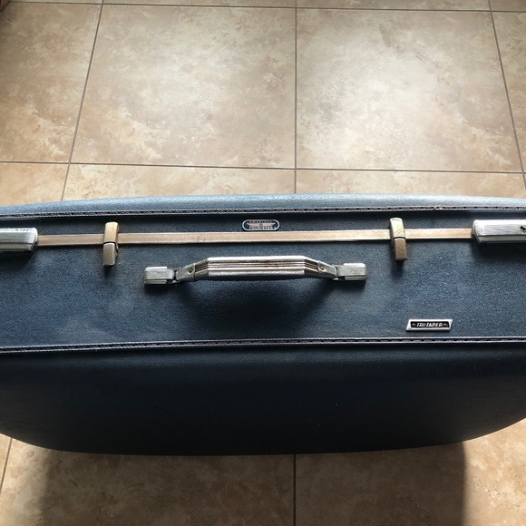 Vintage American Tourister Tritaper 